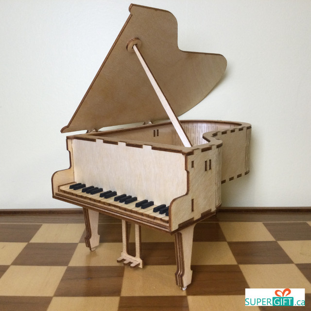 Personalized Wooden Grand    Piano    26x17x13 cm in Pianos & Keyboards in Mississauga / Peel Region