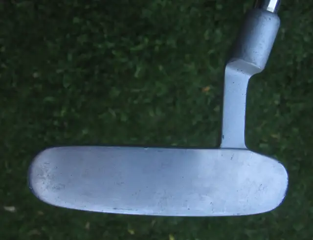 COBRA Junior Kids Youth putter Right Handed golf club in Golf in Sudbury - Image 4