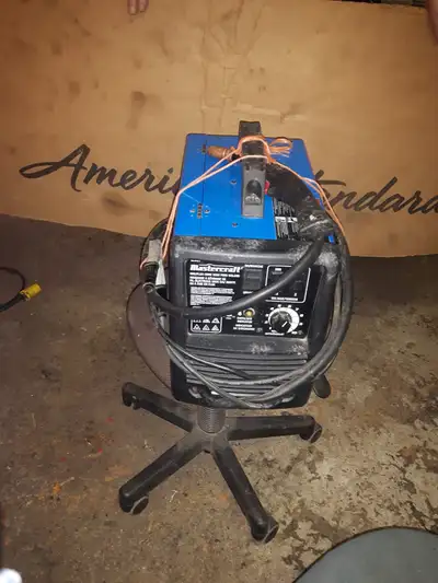 Mastercraft  MIG welder was  over $ 500 new asking $160 cash, View more