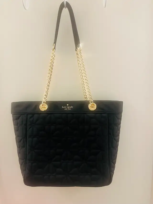 *New* Kate Spade Tote Bag (Never Been Used) in Women's - Bags & Wallets in Edmonton - Image 2