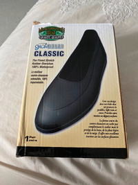 New rubber overshoes size 10-11