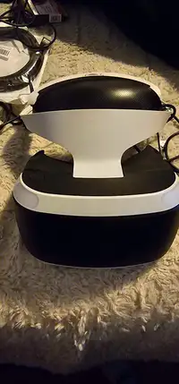 Ps4 vr  best offer  with case and wire to hookup to ps5 to