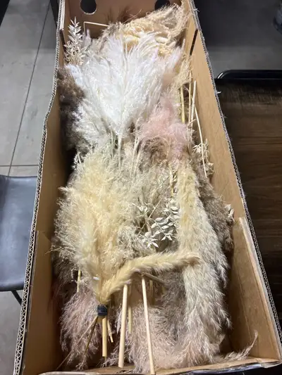 Feathers and Inserts for Wedding Decor, View more