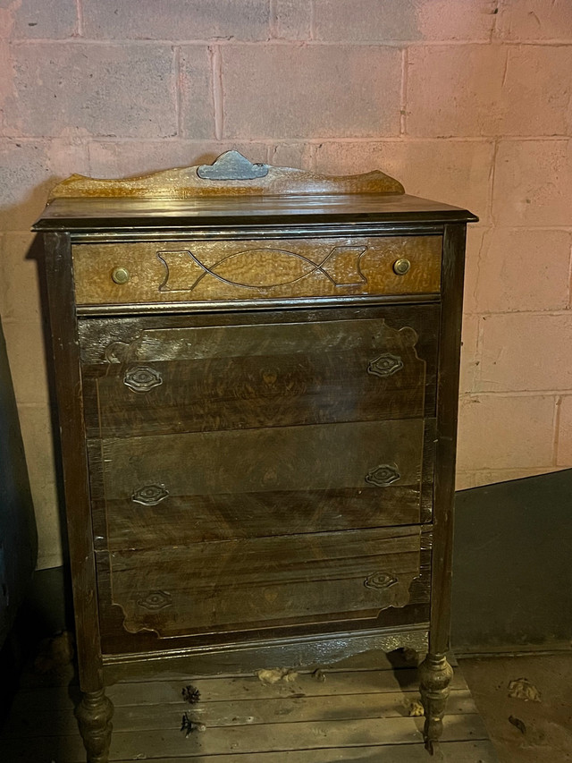 Antique dressers  in Dressers & Wardrobes in Thunder Bay