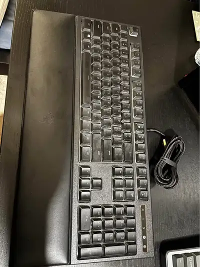 Razer Ornata Chroma Keyboard (RZ03-0204) w/ Wrist Rest, View more