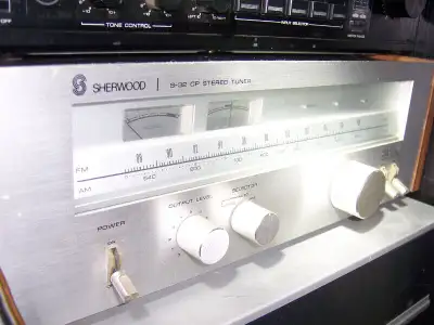 1979 Sherwood S-32 CP Stereo Tuner(Wood Sides), View more