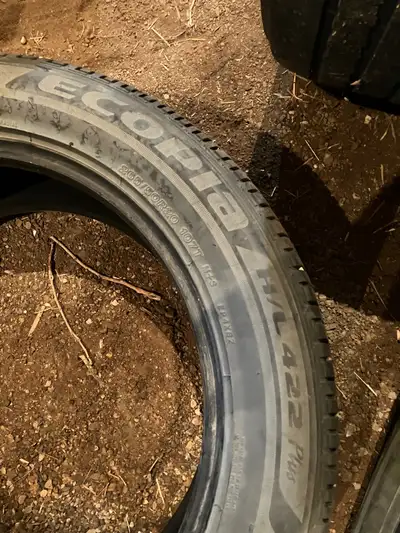 Bridgestone ecopia hl 422 265/50/20. 4 tires 6/32, 2 at 7/32 and one at 8/32. $200 obo