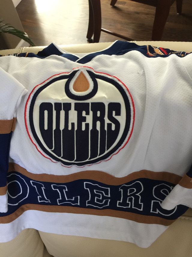 Oilers kid’s jerseys  various sizes in Kids & Youth in Edmonton - Image 4