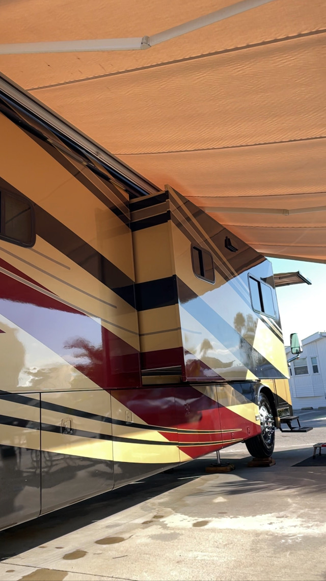 Triple Bunk 45 ft Class A Diesel Pusher Motorhome RVs & Motorhomes