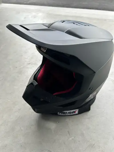Fox helmet Size YL 51-52 MIPS equipped Brand new condition