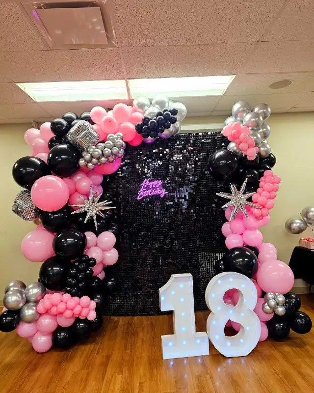 Decorations for all occasions  in Other in Edmonton - Image 4