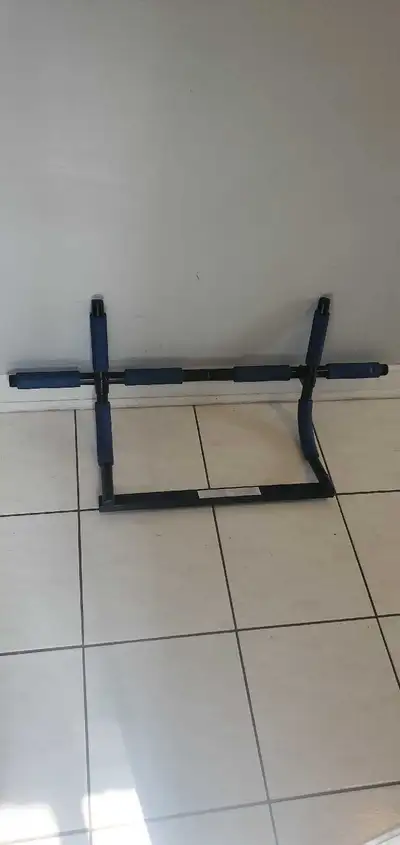 Exercise Chin up/ Pull up bar, View more