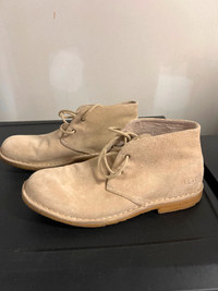 Ugg mens laced suede boots