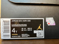 Air Jordan Max Aura size 4 Youth