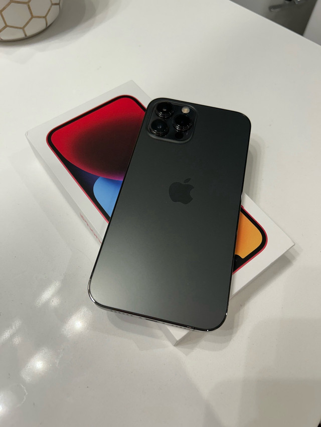 iPhone 12 Pro Max (512 Go) - Couleur Graphite dans Téléphones cellulaires  à Longueuil/Rive Sud - Image 2