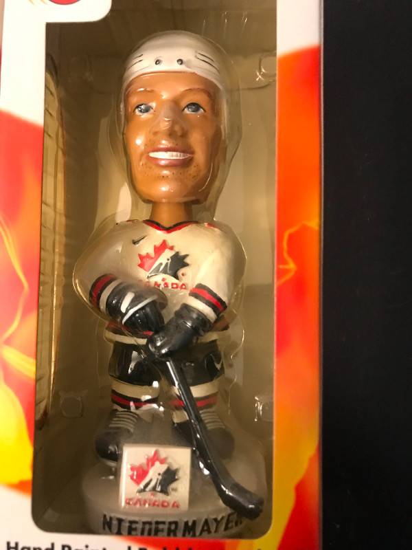 NEW Hand Painted Team Canada Hockey Bobbleheads in Arts & Collectibles in City of Toronto - Image 4