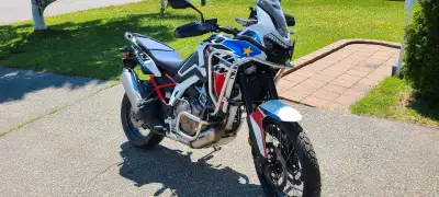 FOR SALE – $16,000 (Non-negotiable) 2022 Honda Africa Twin CRF1100L ✅ Only 9000 km ✅ Adventure-ready...