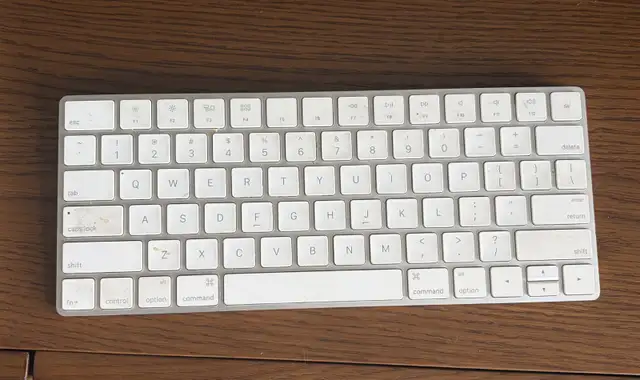 Apple Magic Keyboard (A1644, Lightning) - White in Mice, Keyboards & Webcams in City of Toronto - Image 2