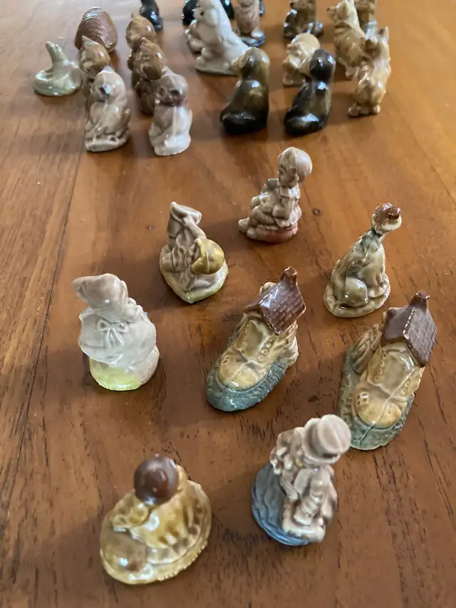 Red Rose figurines in Arts & Collectibles in City of Toronto - Image 7