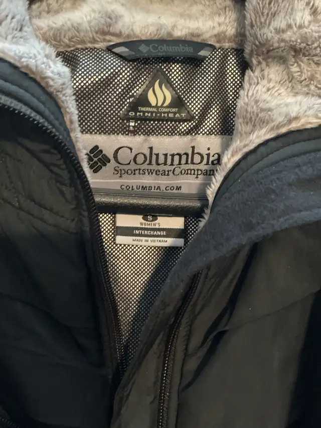 women’s jackets in Women's - Tops & Outerwear in Kingston - Image 3