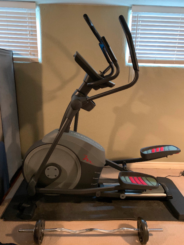 FreeMotion 560 Elliptical in Exercise Equipment in City of Toronto
