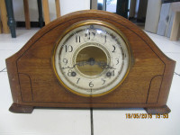 VintageThe New Haven Clock Company DuoStrike MantelClockCir1900s