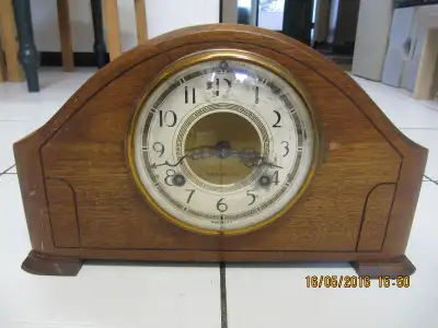 Up for sale is a vintage classic Beauty! An all Solid Wood Constructed New Haven Clock Company Duo S...