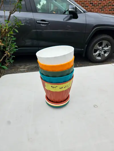 Set of 5 planters, View more