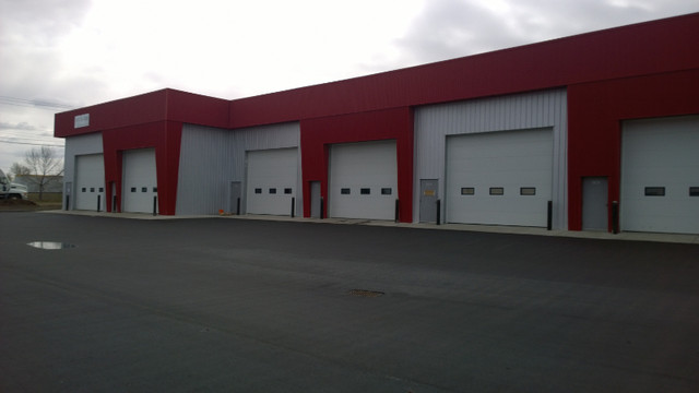 1680sqft industrial warehouse for lease in foothills industrial in Commercial & Office Space for Rent in Calgary