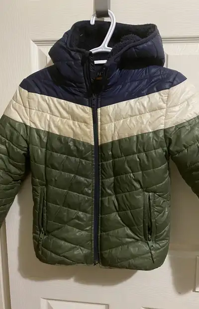  Winter Jacket Boys Size 7, View more