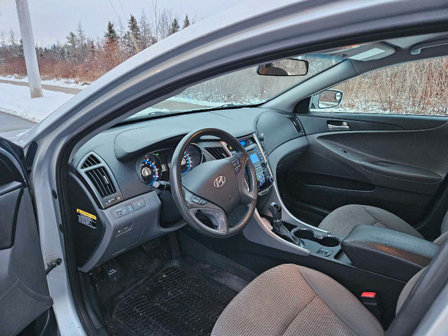 Hyundai Sonata GL in Cars & Trucks in City of Halifax - Image 3