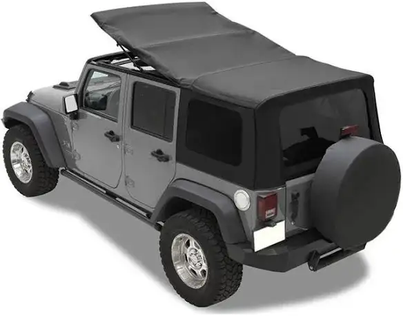 Jeep Wrangler JK 4-Door Soft Top (2007–2018) in Other Parts & Accessories in Windsor Region - Image 3