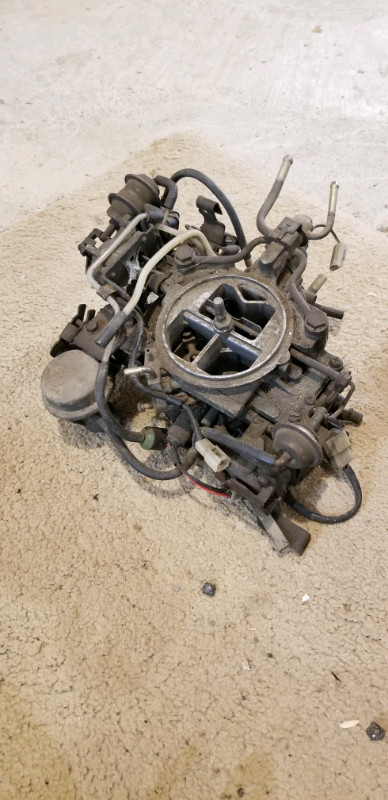 1st gen Mazda Rx7 12a Carburetor  in Engine & Engine Parts in Markham / York Region