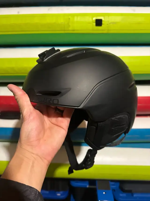 Giro Neo MIPS Helmet