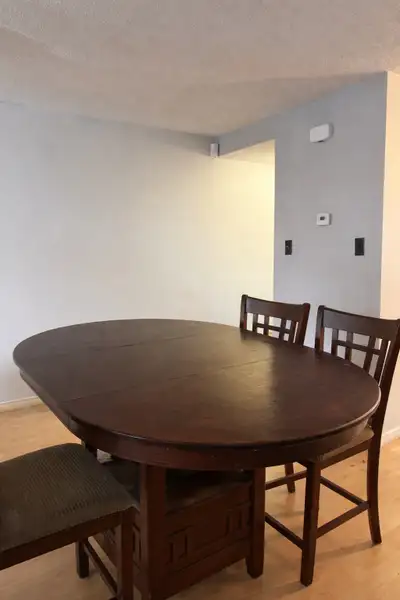6 piece dining set. Includes 4 chairs Table insert Table Has spots on the top of the table. Pet frie...