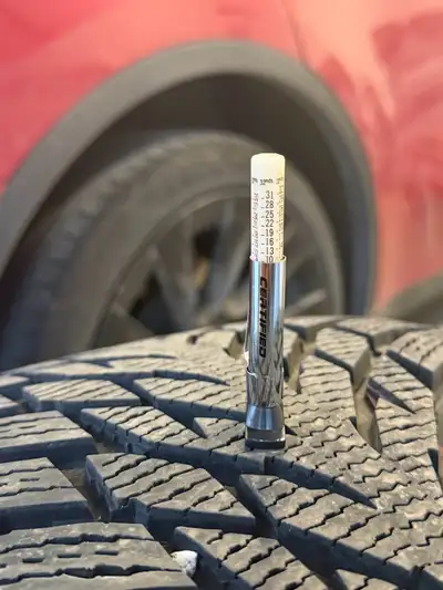 4 tires Tread 10/32 Size 19 255 40R 19 Best for canadiens winter