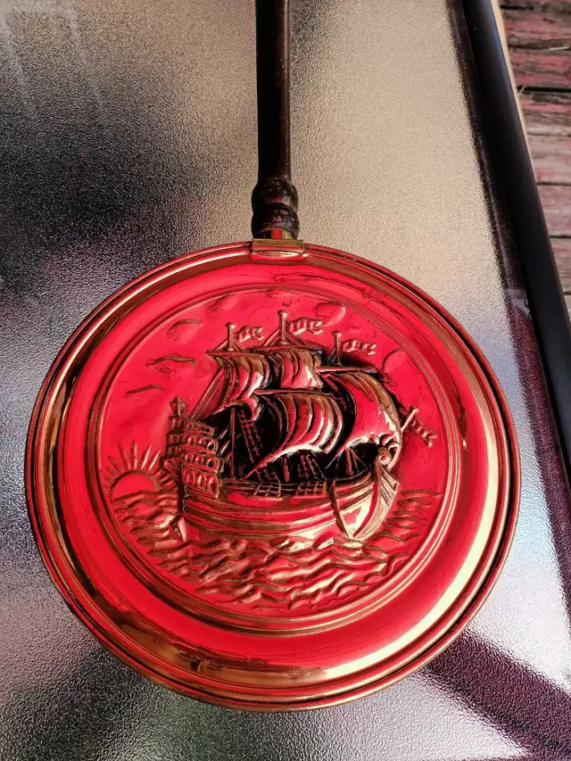 Vintage/antique Canadian bed warmer, chauffe-lit ancient in Home Décor & Accents in Gatineau - Image 4