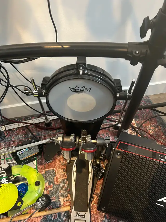 Roland TD-09 KX2 with Alesis Strike Amp, and MORE! in Drums & Percussion in West Island - Image 3