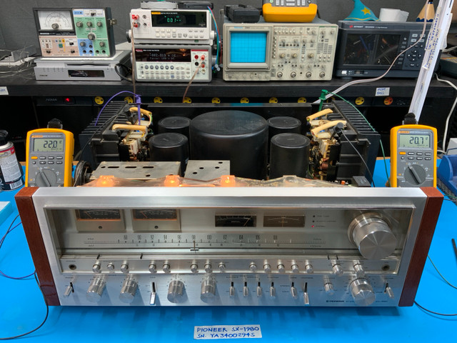 Vintage Marantz Receiver Sansui Amplifier Repair Restoration in Stereo Systems & Home Theatre in Mississauga / Peel Region