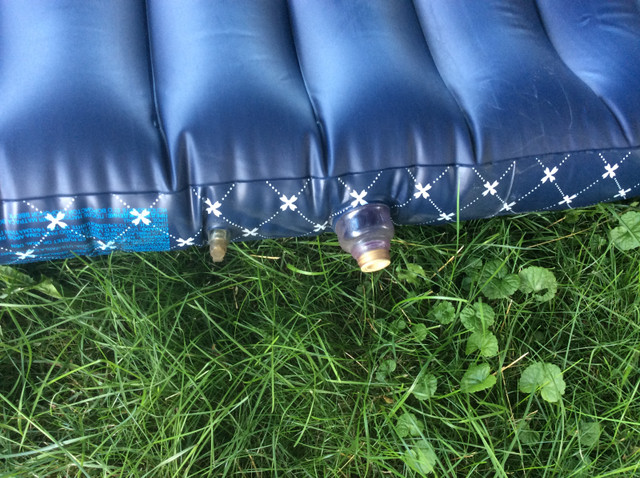 Matelas gonflable deux place avec pompe pas cher !!! dans Lits et matelas  à Longueuil/Rive Sud - Image 4