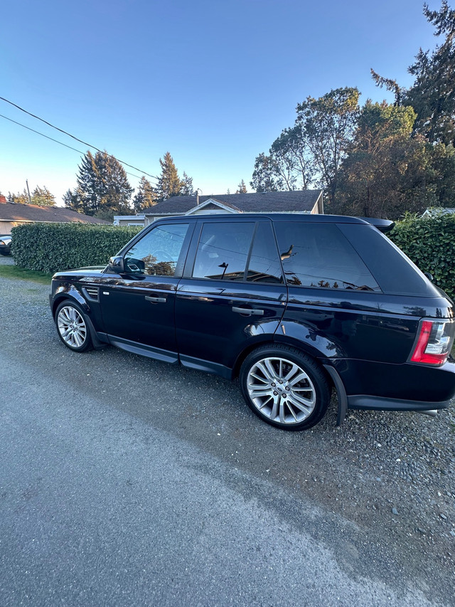 2010 Range Rover Sport HSE LUX  in Cars & Trucks in Victoria - Image 2