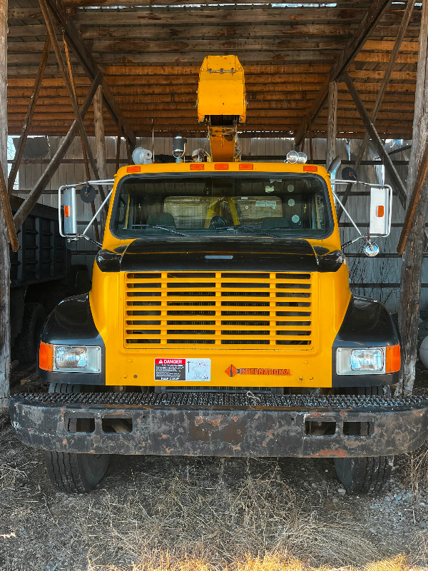 International Bucket Truck EX MTO Owned in Heavy Trucks in Sault Ste. Marie - Image 2