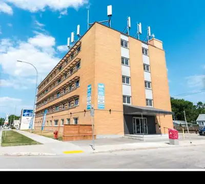 1 Bedroom Pet Friendly Sublet July 21, 2025