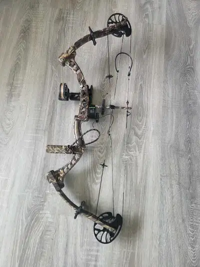 Bowtech Flatliner. New string installed by Big Timber a couple years ago, but not used much since. 5...