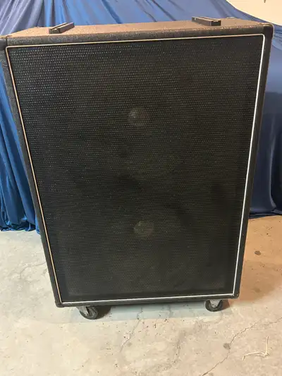 Kustom 2-15 Bass Cab, View more