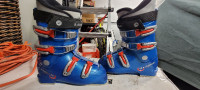 Youth ski boots - size 23.5