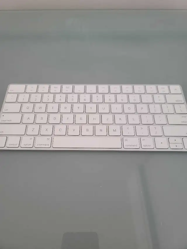 Apple Magic Keyboard 2