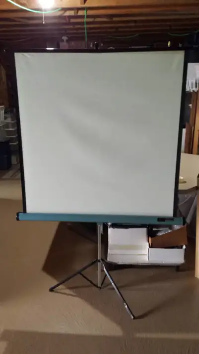 SINGER PIONEER TRIPOD PROJECTION SCREEN, View more