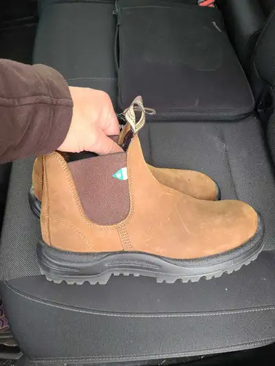 blundstones steel toe mens 8.5, View more