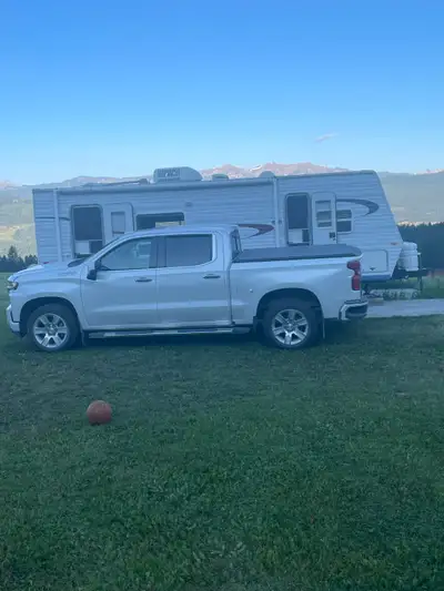 A family owned RV for local camping. Very clean condition. Moving and and accepting offers under ask...